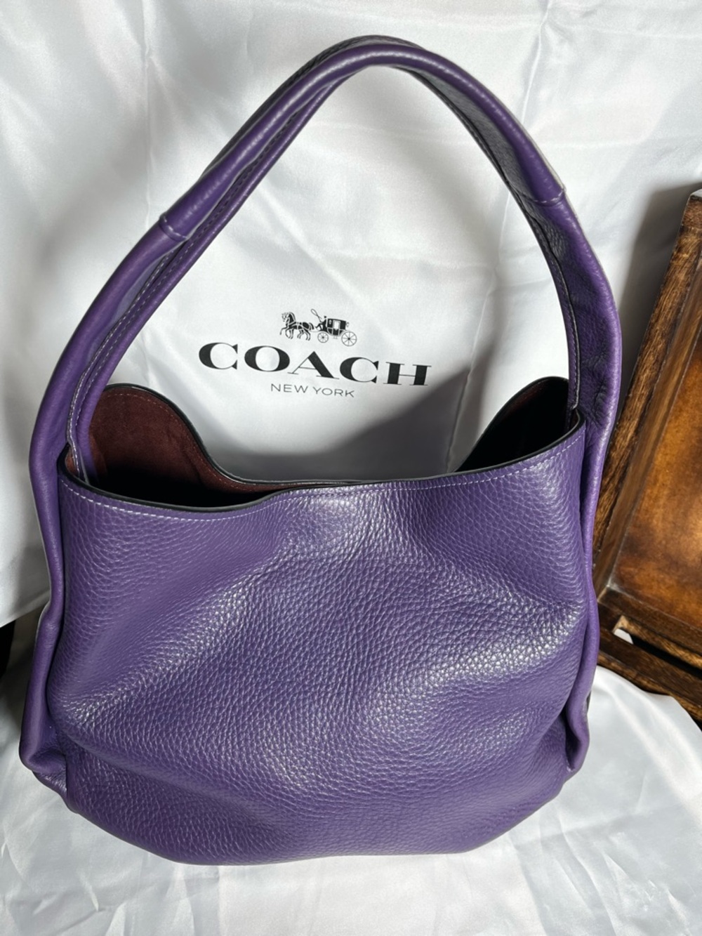 Coach 1941 Purple Bandit - Picture 2 of 11